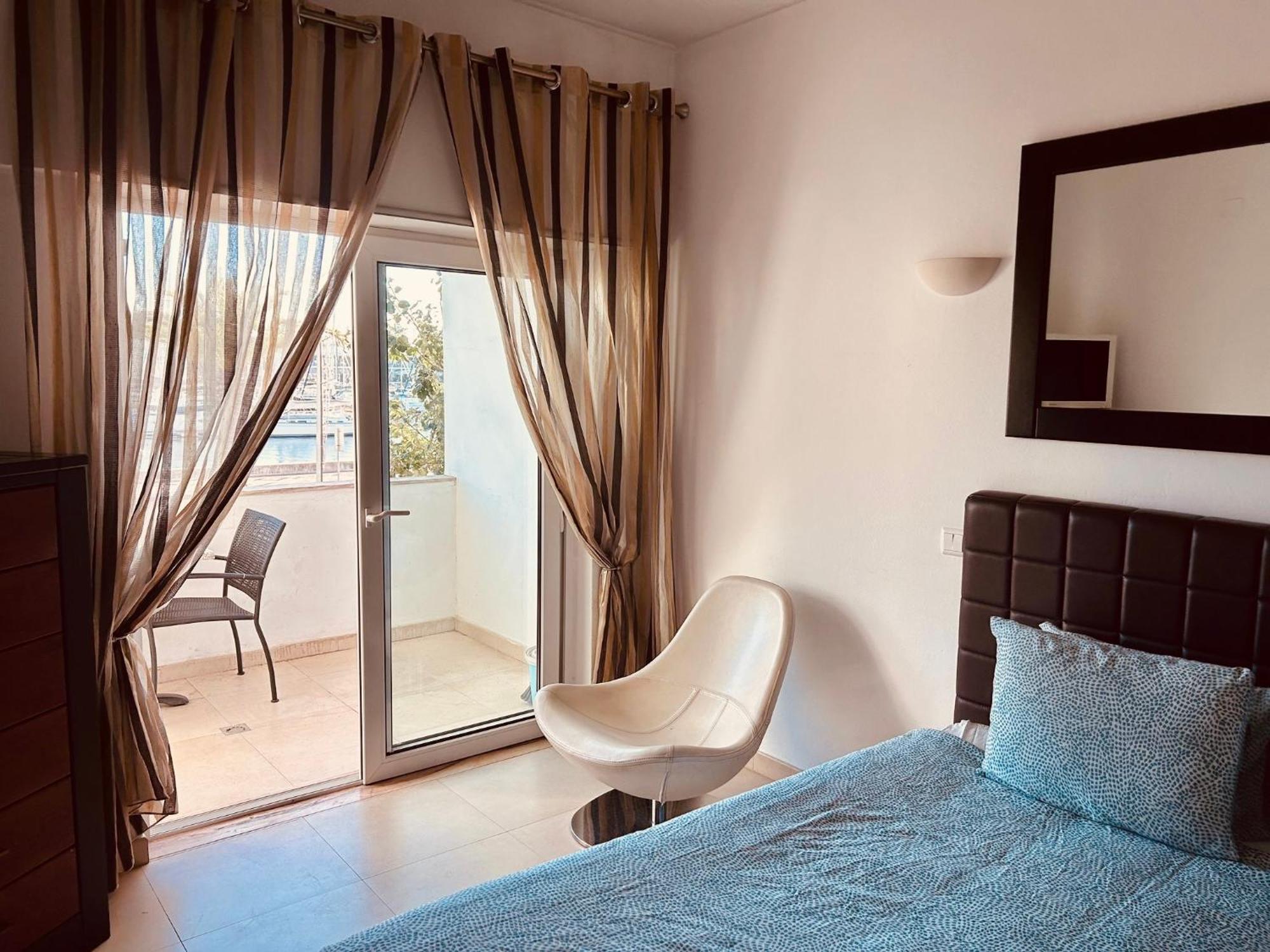 Lagos Marina View Apartment Near Beaches And Shops Kültér fotó