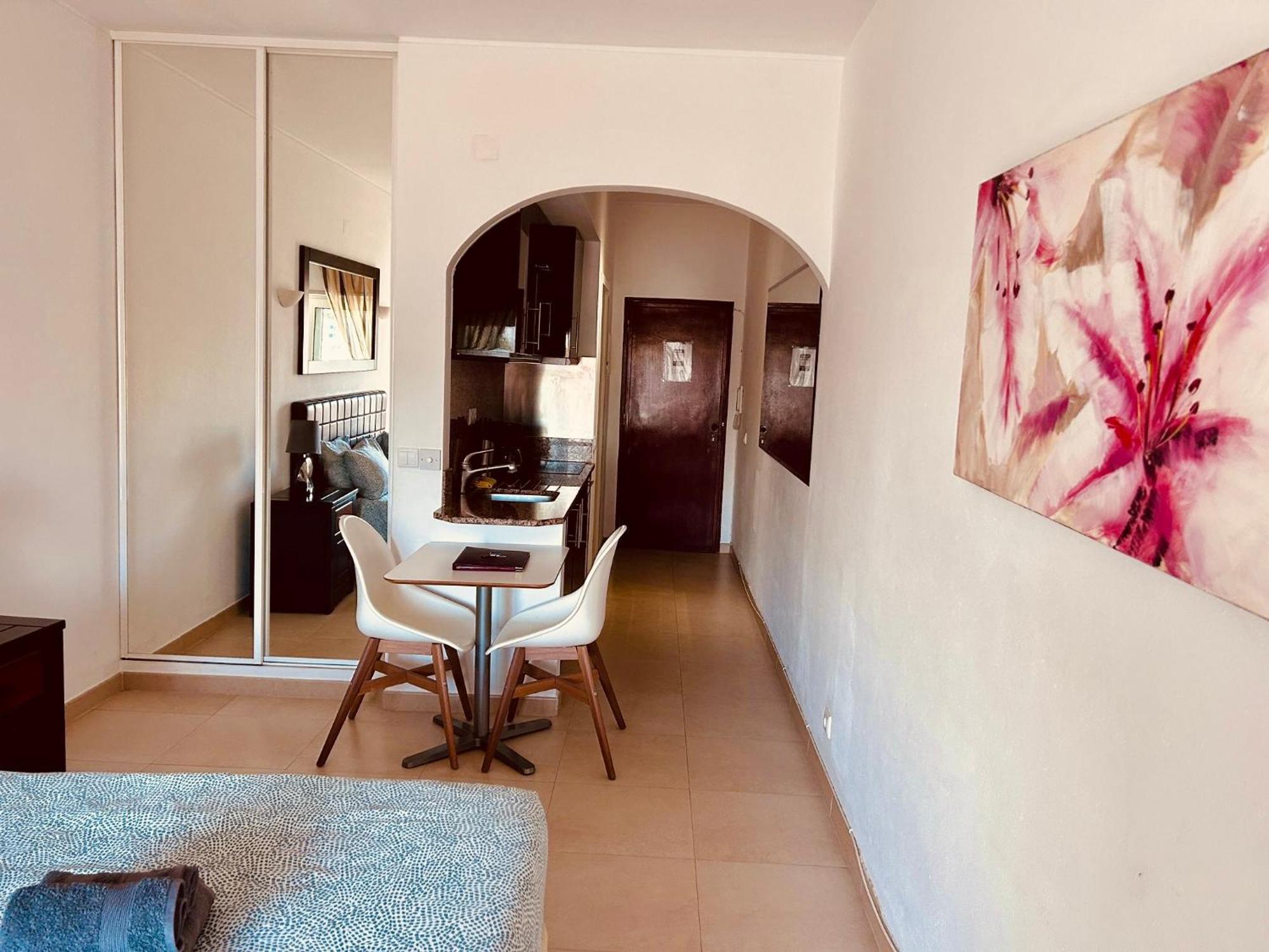 Lagos Marina View Apartment Near Beaches And Shops Kültér fotó