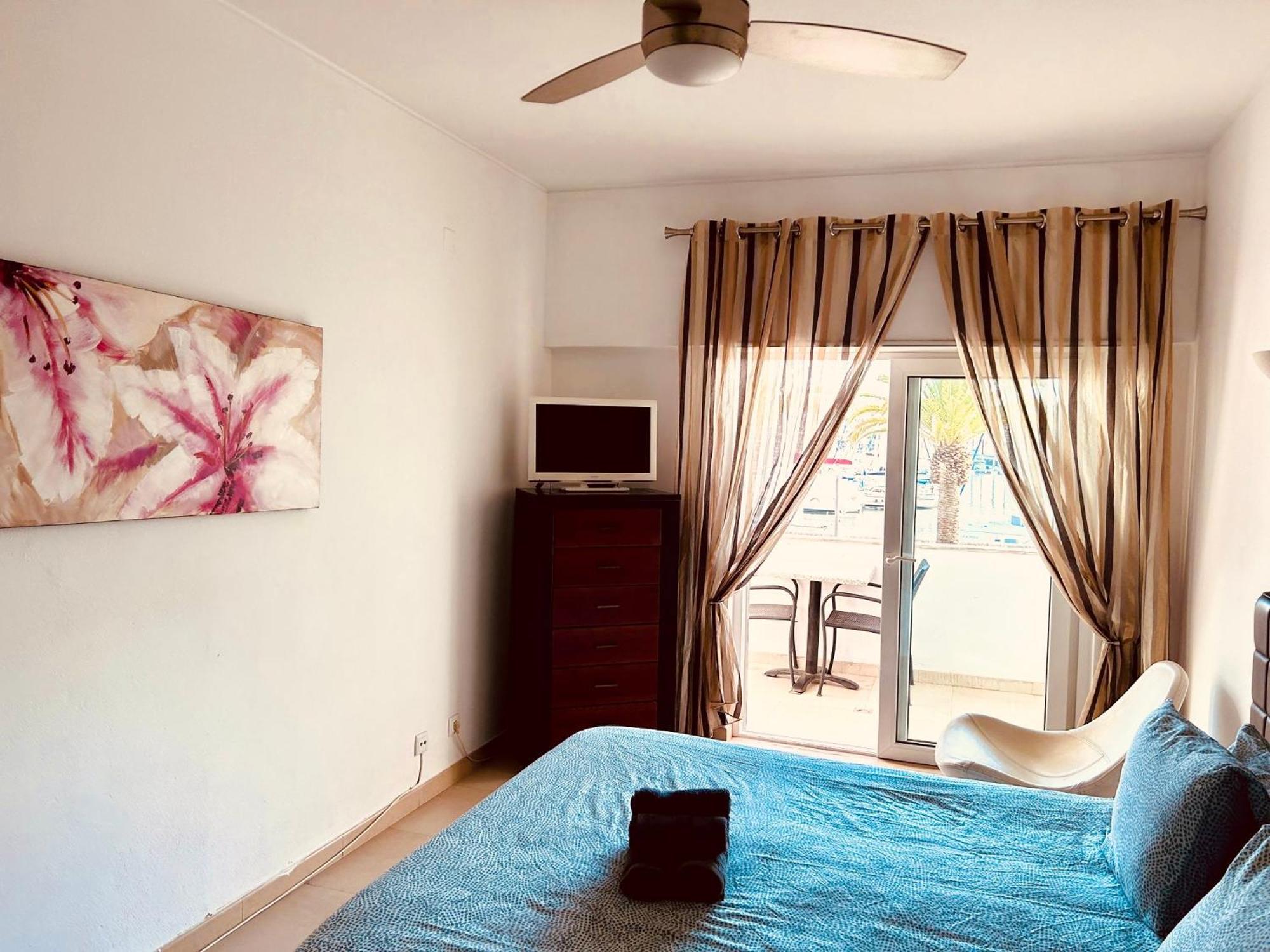 Lagos Marina View Apartment Near Beaches And Shops Kültér fotó